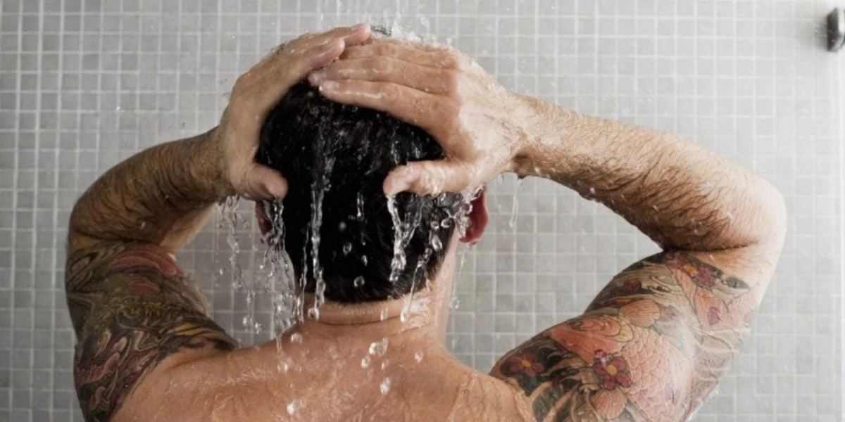 Κρύο ντους: Τα οφέλη στην υγεία του άντρα